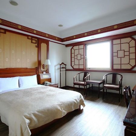 Hua Du Hotel Keelung Exterior foto